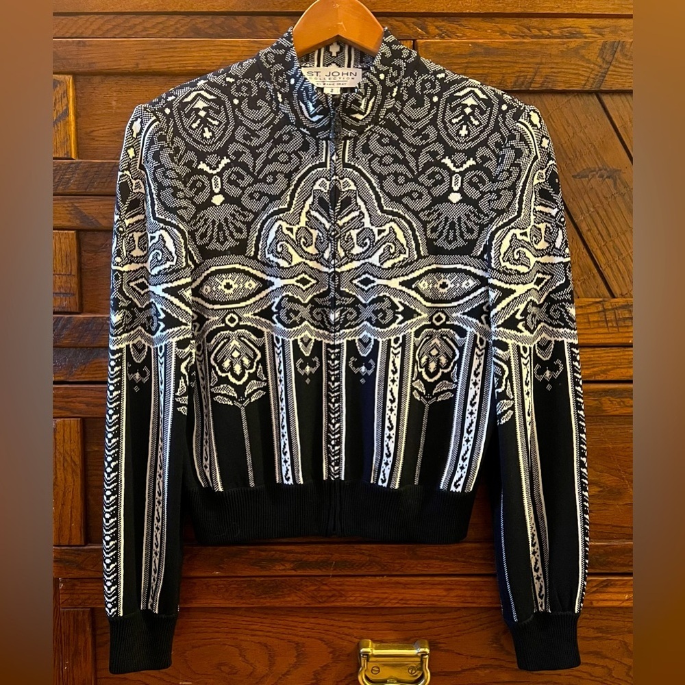 St. John Collection Santana knit Zip Up Jacket Sweater Cardigan Black White Sz 2